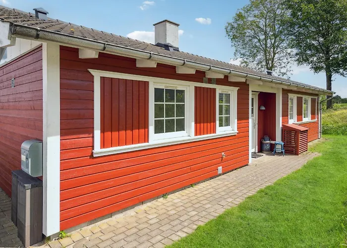 Semesterbostad Lovely In With Sauna